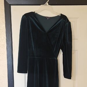 Skies Are Blue Velvet Wrap Dress in Dark Green